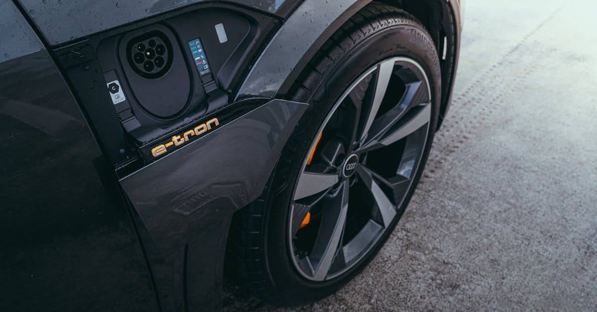 Cover Image for E-Cars Buying Guide: 7 Smart Tips Before You Buy