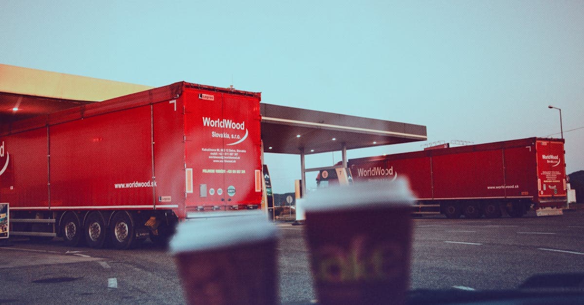 Cover Image for Fleet Fuel Cards: 7 Smart Tips for Choosing the Best