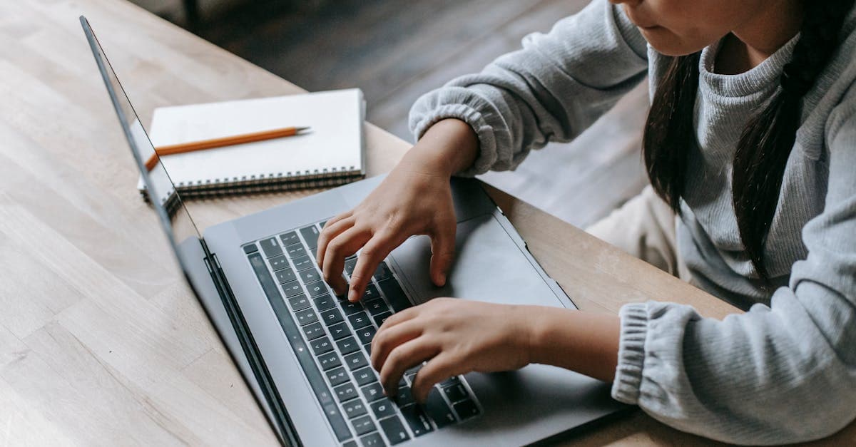 Cover Image for GED Online Exam Guide: Best Prep Tips and Test Options