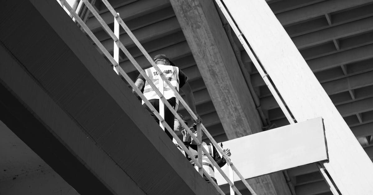 Cover Image for Glasses Bank Buying Guide: 7 Smart Tips to Save Money