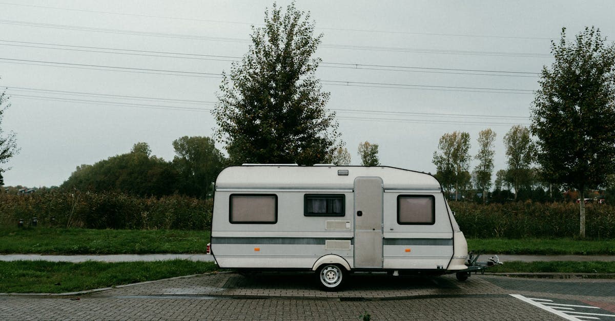 Cover Image for Travel Trailer Buying Guide: 7 Smart Tips Before You Buy